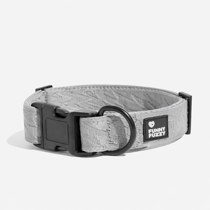 Adjustable Nylon Reflective Dog Collar for Walks and Hikes