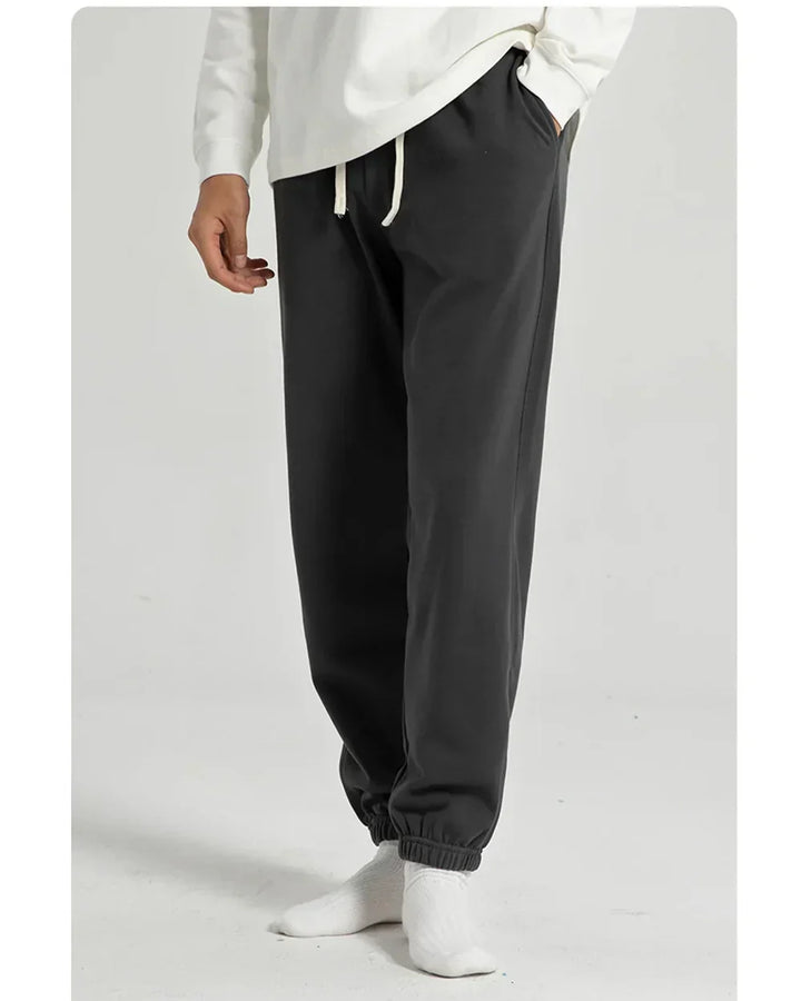 Everyday men's Siena comfort joggers, combining style and comfort for versatile casual pants.