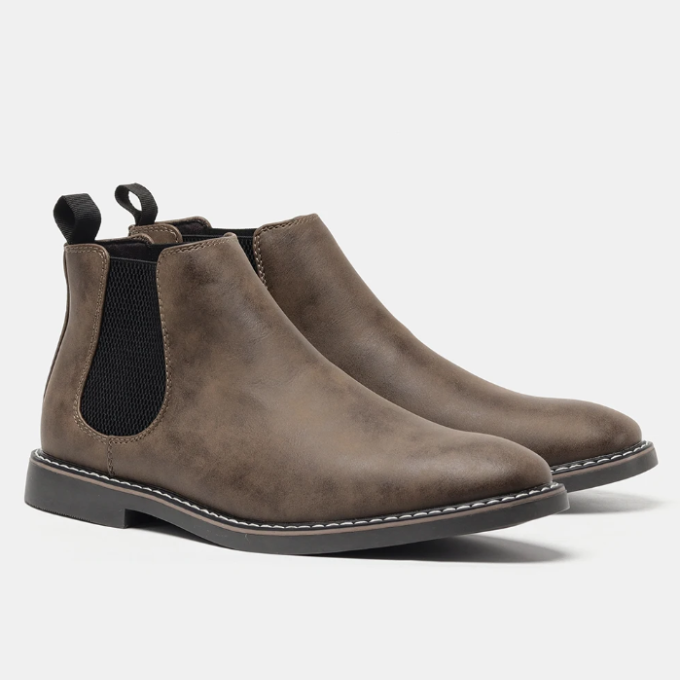 Fashionable men's Chelsea boots, slip-on design for effortless style & versatile men's footwear.