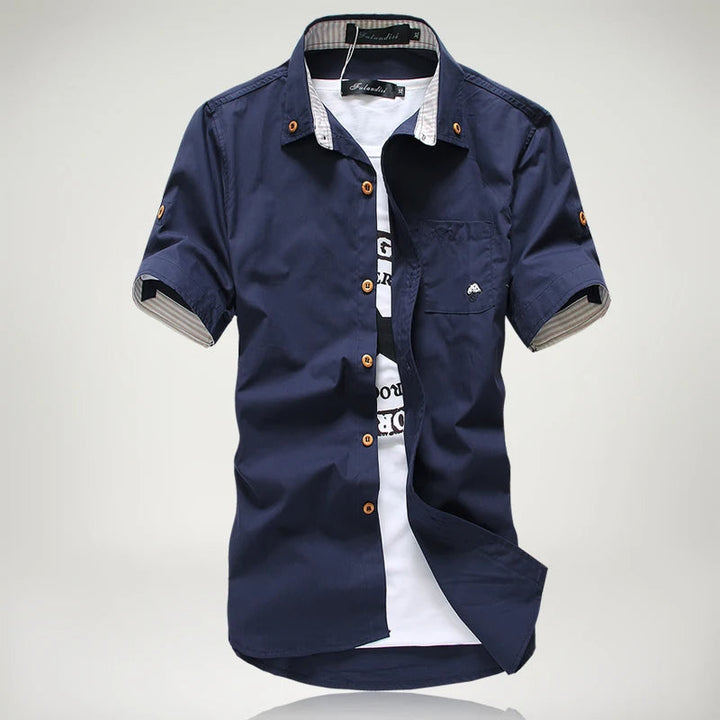 Casual men's fashion short sleeve button-up shirt, chic contrast stitching, ideal for summer outfits.