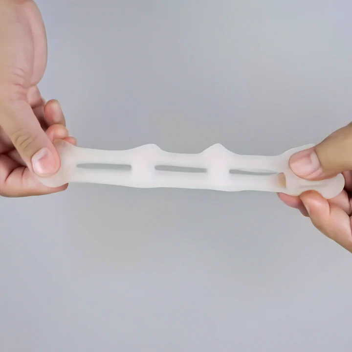 Comfortable hammer toe splint offers gentle support, alignment correction & pain relief for foot health.
