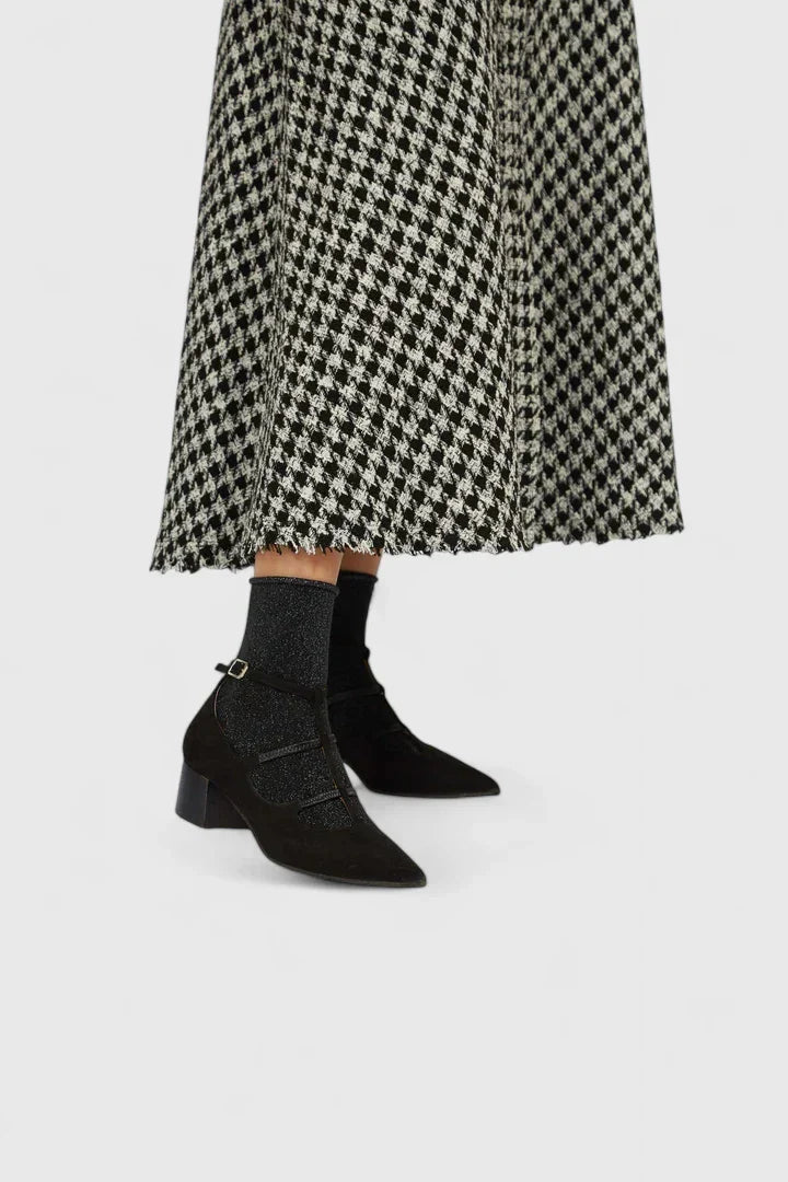 Supportive women's work heels with a 1.6-inch block heel, ensuring all-day comfort.