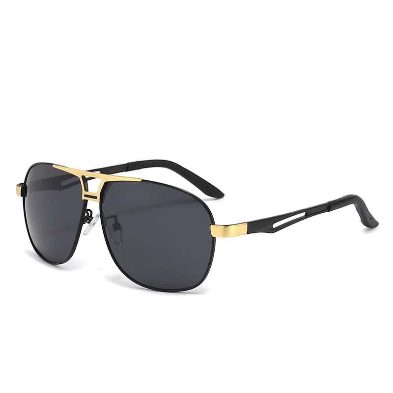 Stylish silver aviator sunglasses offering premium UV protection. Durable, lightweight anti-glare eyewear accessory.