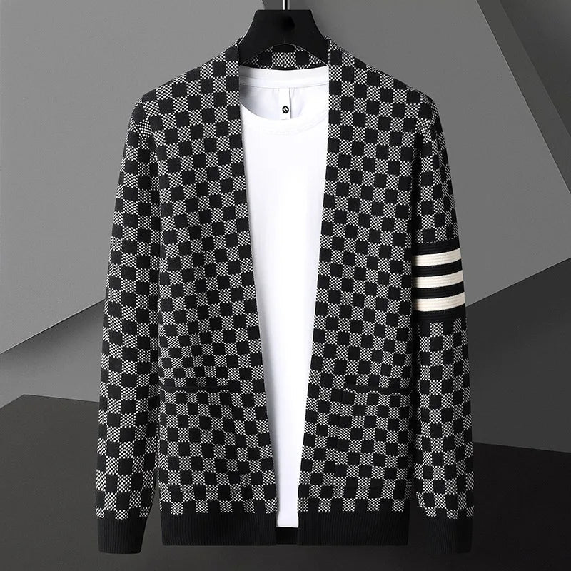 Men's casual checkered cardigan, an open-front design with bold striped sleeves, perfect for a relaxed yet stylish outfit.