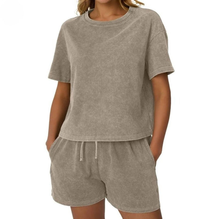 Casual women's athleisure outfit, a relaxed fit cotton lounge set perfect for home or casual outings.