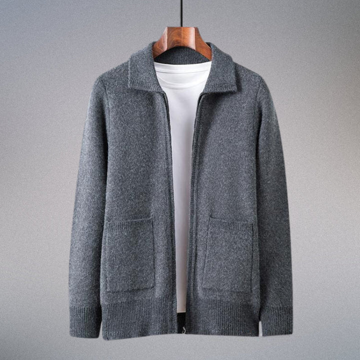 Relaxed fit men's Valero cardigan, ideal stylish and cozy layering for casual outings.