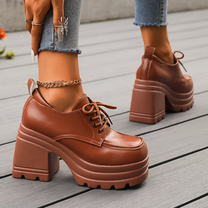 Comfortable women's chunky platform oxfords, versatile lace-up design for everyday dress casual wear.