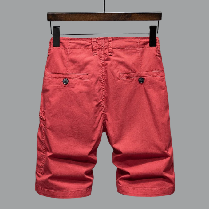 Men's versatile cargo shorts, tailored for comfort and durability in any casual setting.