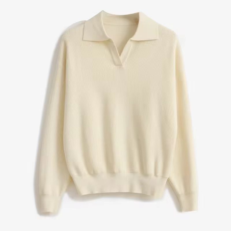 Cozy men's relaxed fit pullover sweater with a stylish collared design. Comfortable long-sleeve top for casual fashion.