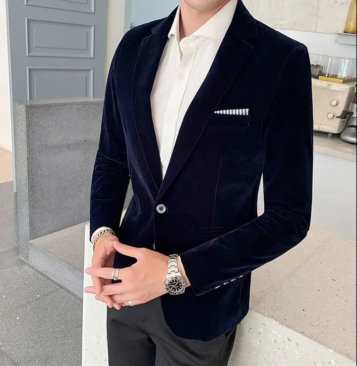 Sophisticated men's tailored formal jacket in midnight. A stylish blazer for elegant evening wear & events.