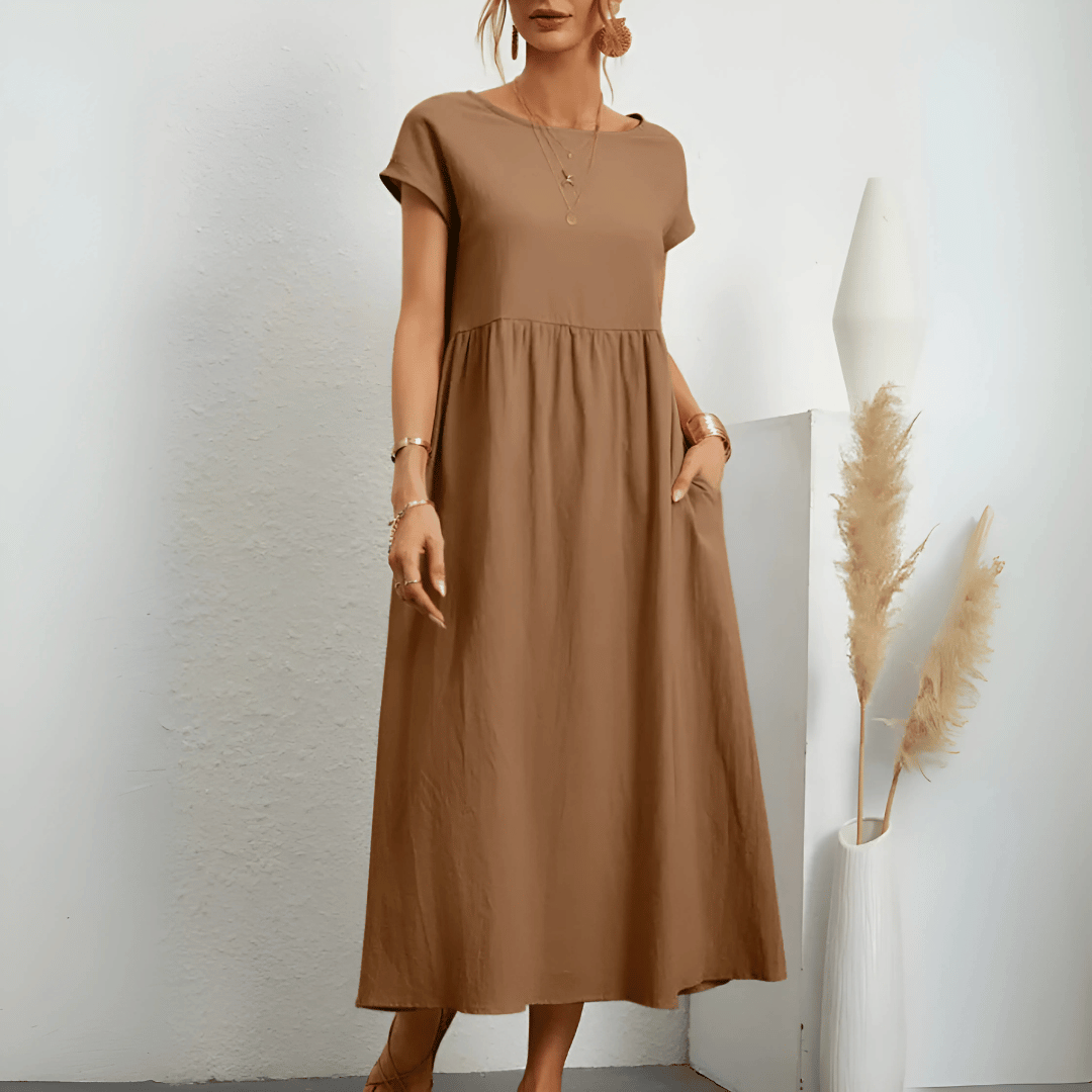 Women's vintage flowy maxi dress, short sleeve O-neck, perfect for summer comfort and casual elegance.