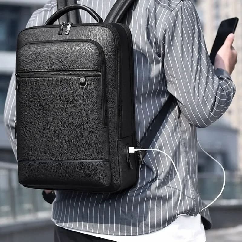 Modern smart USB laptop bag, suitable for both men & women, enhancing daily travel & work efficiency.