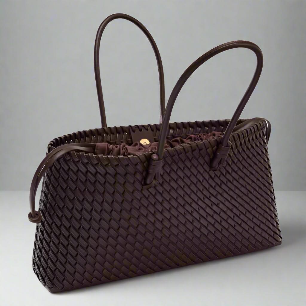 Stylish women's woven leather purse, a chic fashion accessory for daily elegance.