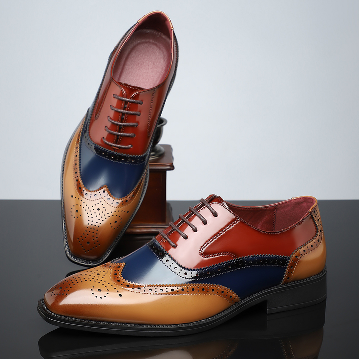 Timeless men's dress shoes: polished leather wingtip brogues, perfect for formal events & office.