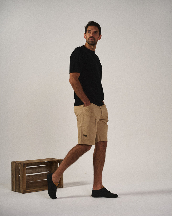 Stylish men's Hampton cargo shorts, designed for everyday comfort and versatile fashion.