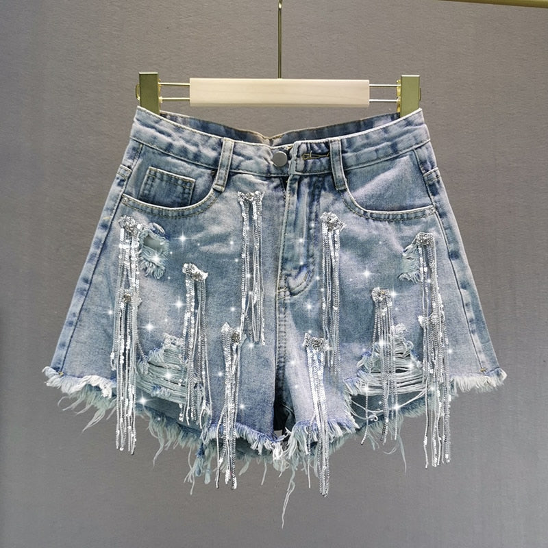 Comfortable women's versatile high-waisted shorts, ideal for everyday casual wear & summer fashion.