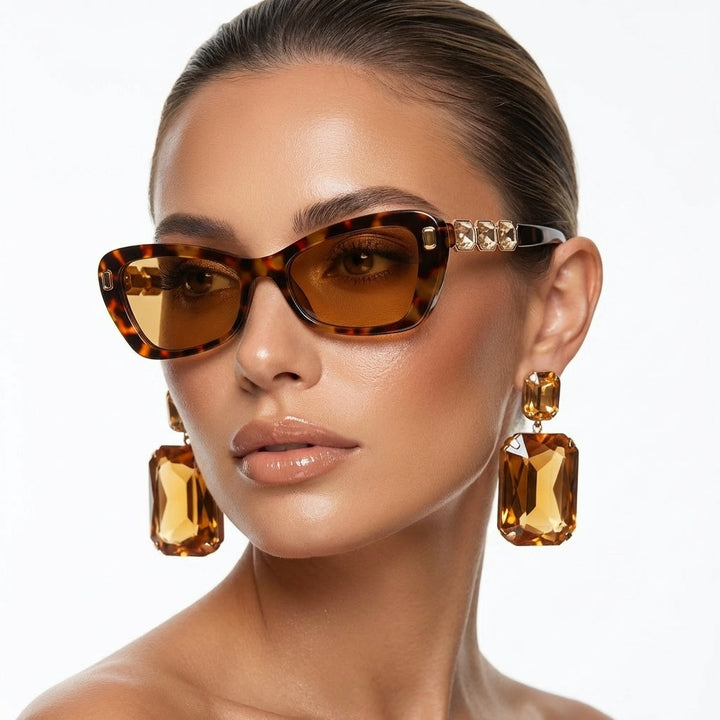 Fashionable Kira cat-eye shades for women, ensuring UV400 eye protection and a chic look.