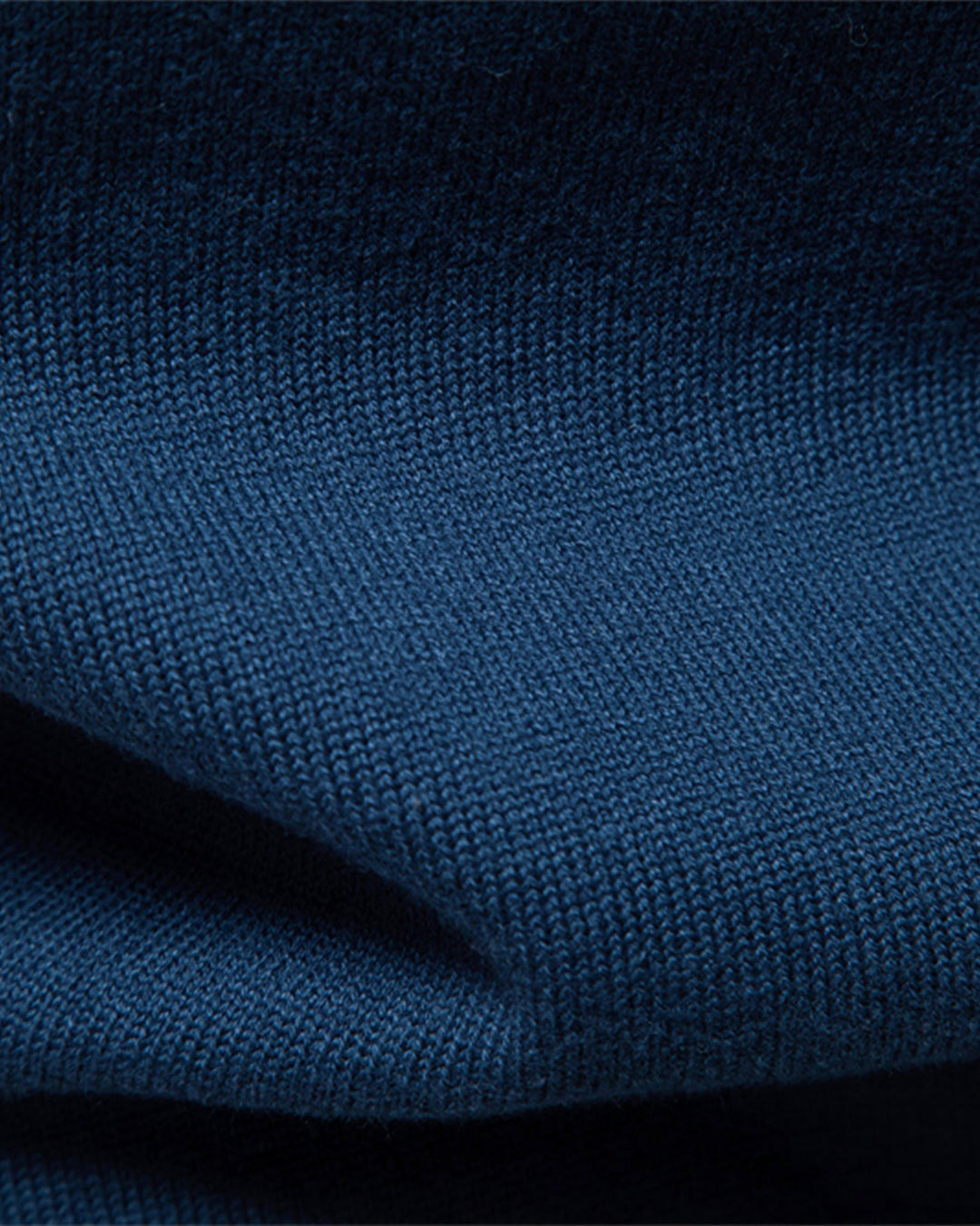 Men's smart casual crew neck sweater, comfortable textured knit for daily wear.