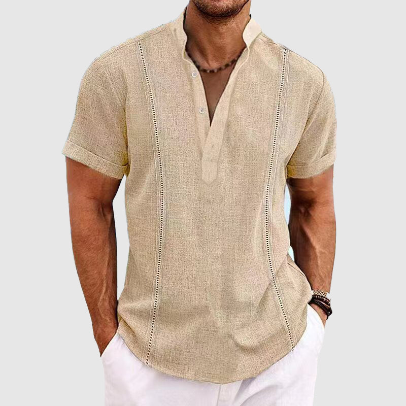 Stylish men's short sleeve casual shirt, breathable and versatile for everyday wear. Relaxed fit, summer fashion.