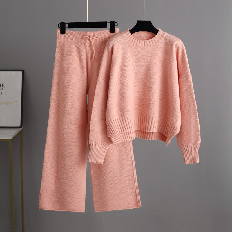 Stylish Solara women's relaxed fit matching set featuring a cropped top and wide-leg pants, ideal for everyday casual wear.