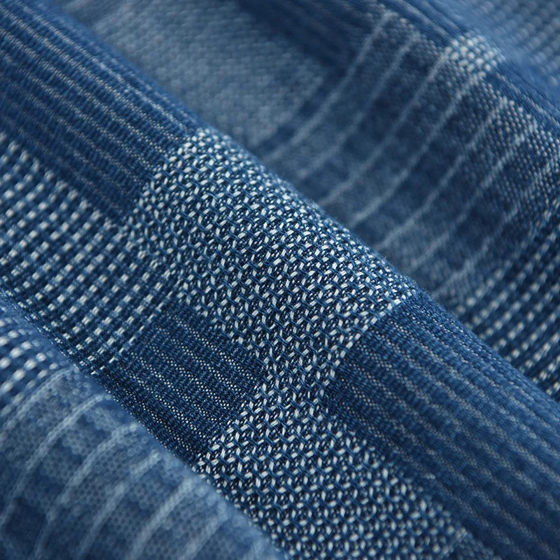 Comfortable long sleeve men's multi-pocket button-down shirt. Versatile for casual and everyday wear.
