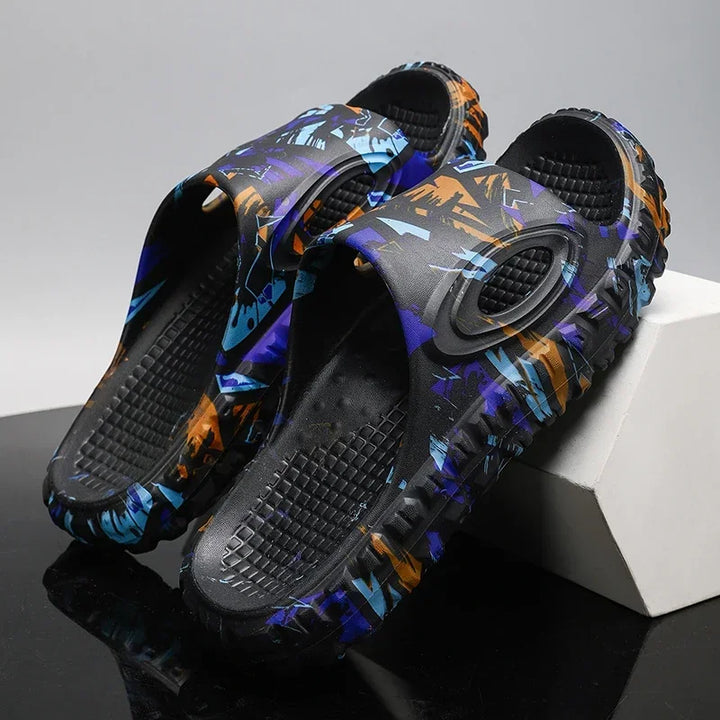 Stylish unisex urban slides, comfortable slip-on sandals with cushioned sole for casual summer footwear.