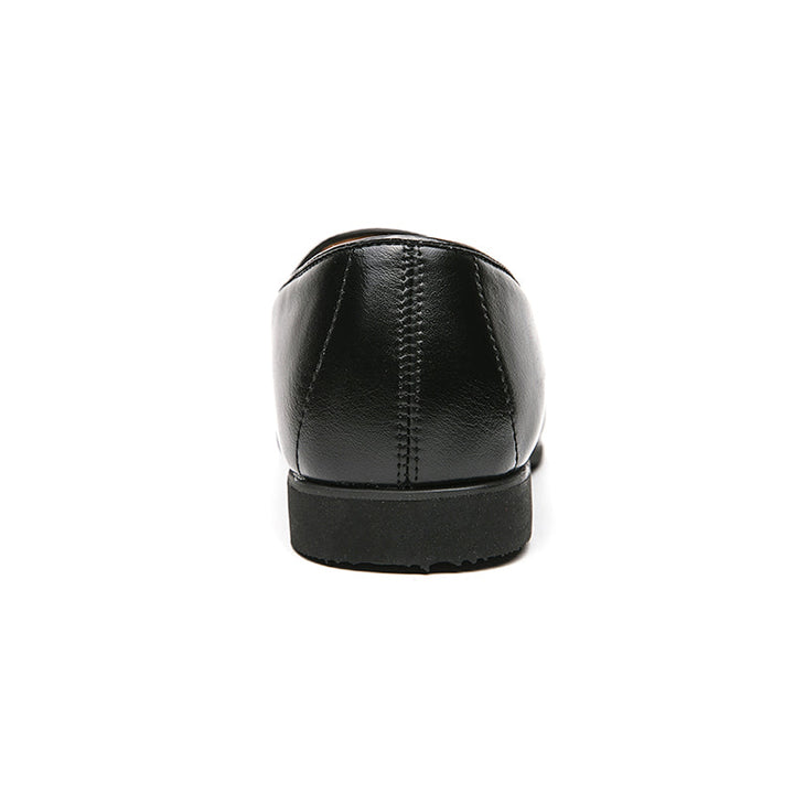 Versatile men's tasseled loafers, slip-on design for both dressy and everyday wear.