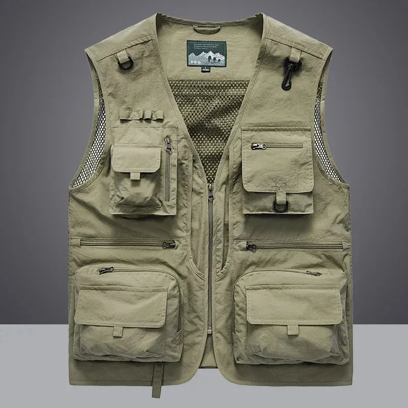 Versatile men's fishing & tool vest with multiple pockets. Rugged and breathable for outdoor tasks.