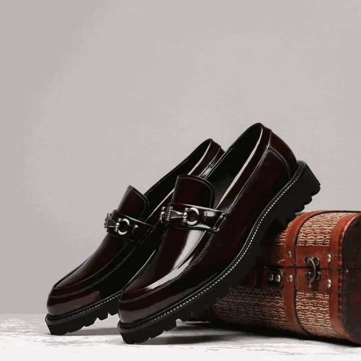 Men's business casual loafers, perfect for professional office wear and comfortable daily shoes.