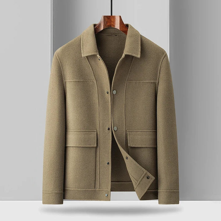 Men's stylish black field jacket for effortless layering and utility style. Modern casual outerwear.