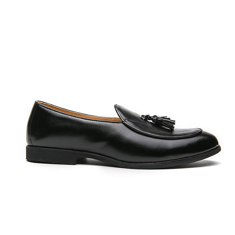 Men's comfortable tasseled slip-on work shoes, professional and fashionable for office wear.