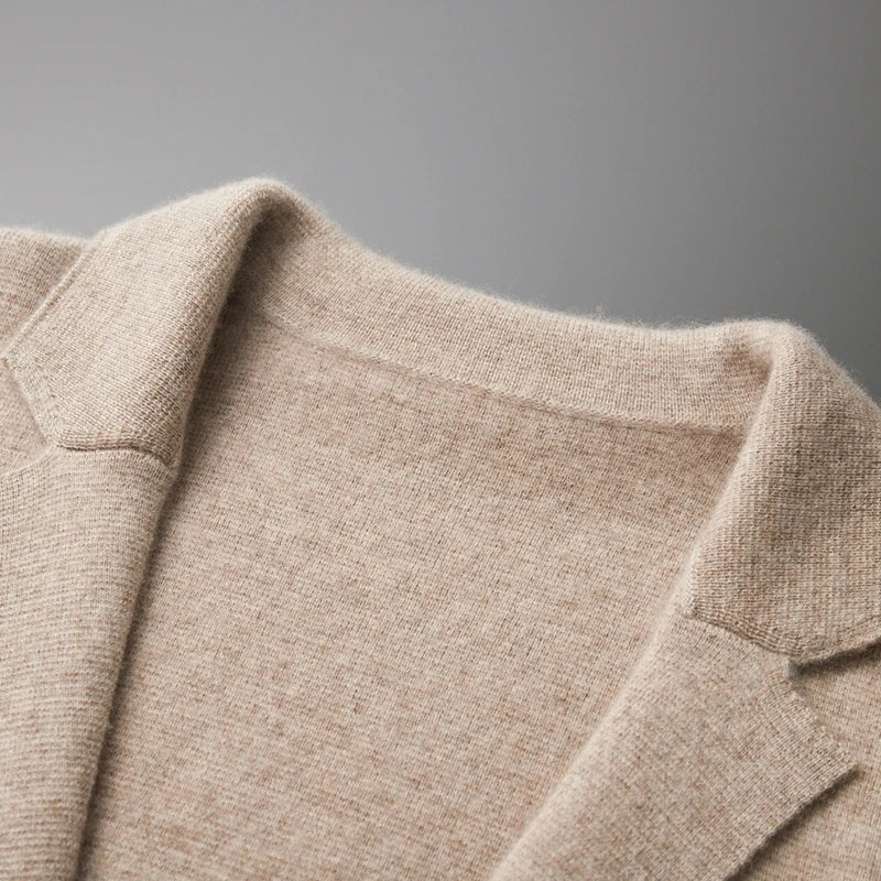 Comfortable men's Milano long-sleeve sweater, a classic piece for refined men's style and warmth.