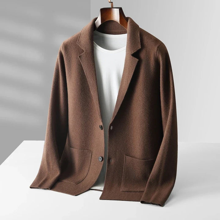 Casual yet stylish men's Milano long-sleeve sweater, excellent for comfortable outerwear layering.