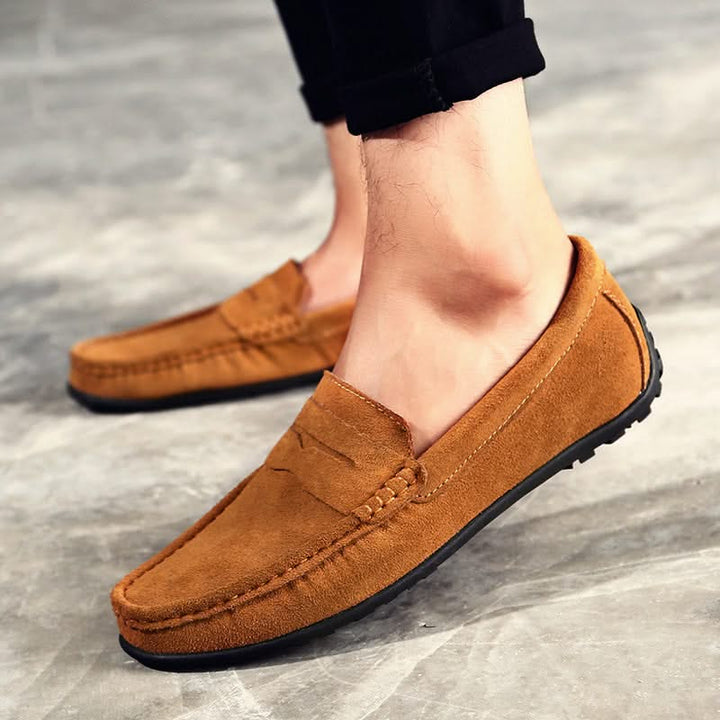 Stylish men's Hudson loafers, comfortable slip-on footwear for everyday elegance. Essential classic men's shoes.