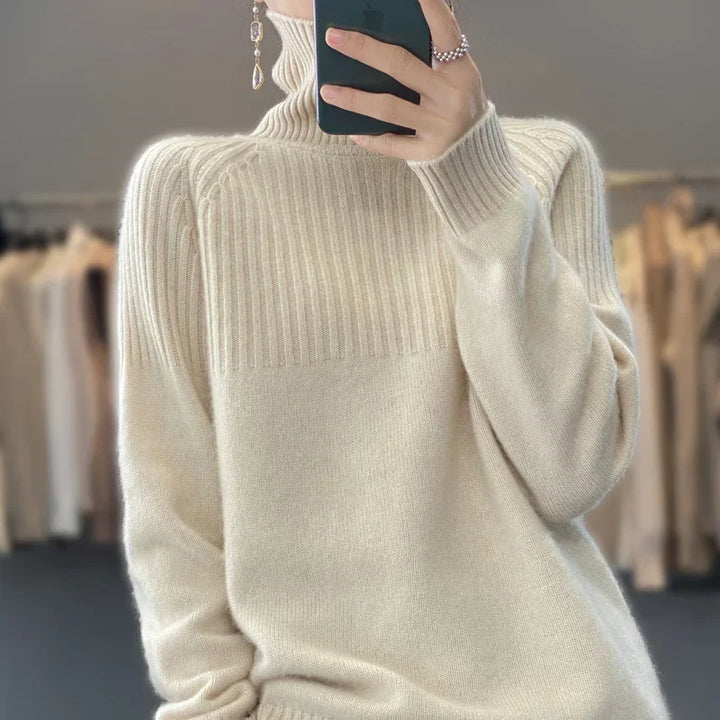 Elegant women's ribbed turtleneck sweater, long sleeve & cozy, ideal for comfortable fall & winter style.