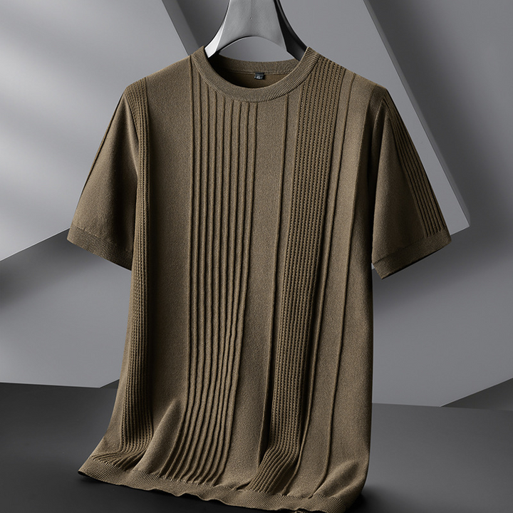 Men's lightweight textured knit tee with a crew neck, perfect for casual everyday wear.