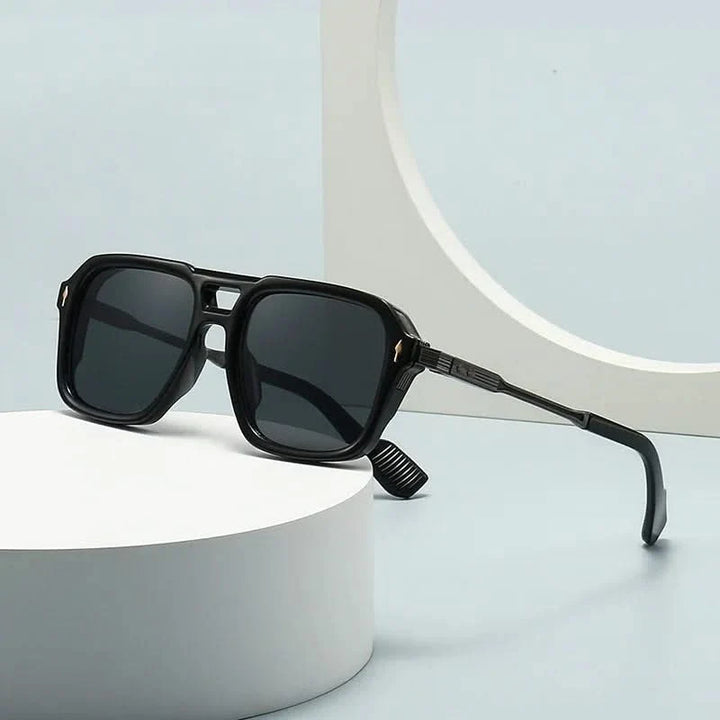 Vintage-inspired unisex retro oval sunglasses with durable polycarbonate frame, essential for UV protection.
