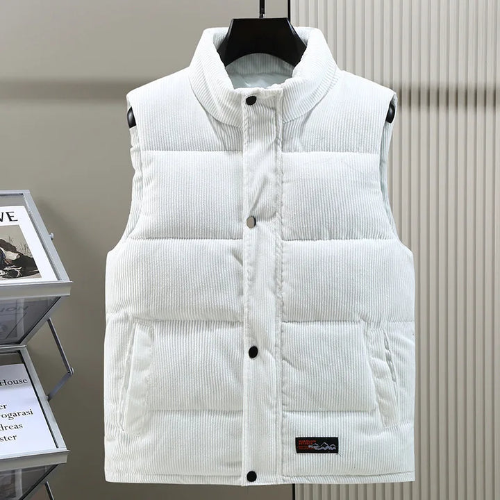 Comfortable & stylish unisex insulated vest, lightweight design for warmth in fall & winter. A versatile layering essential.