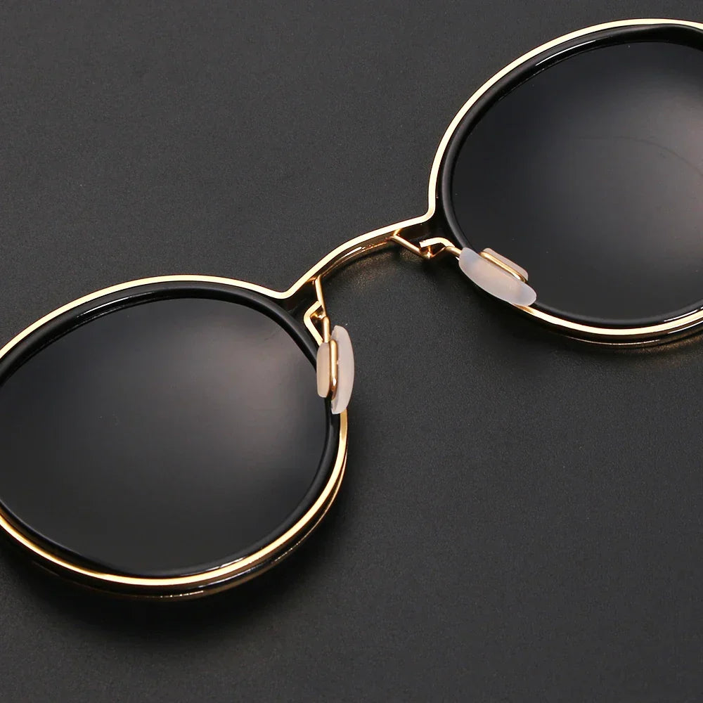 Fashionable leopard print frame unisex polarized UV400 sunglasses for a bold, protective look.