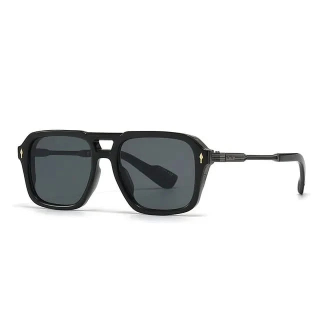 Versatile unisex retro oval sunglasses, polycarbonate frame, offering essential UV and sun protection.