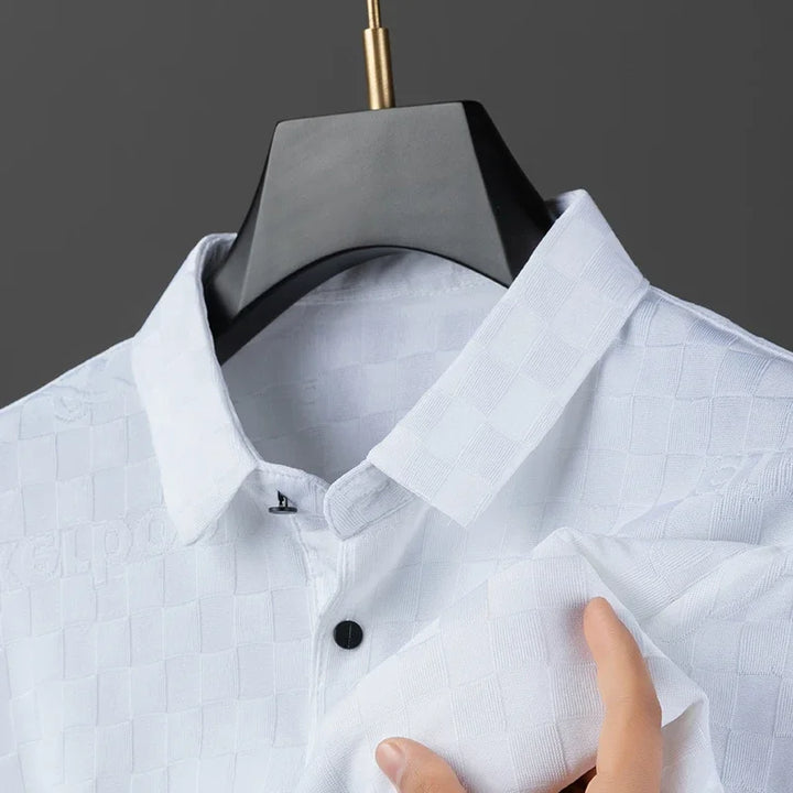 Everyday style men's classic comfort polo shirt, offering a smart casual look for any occasion.