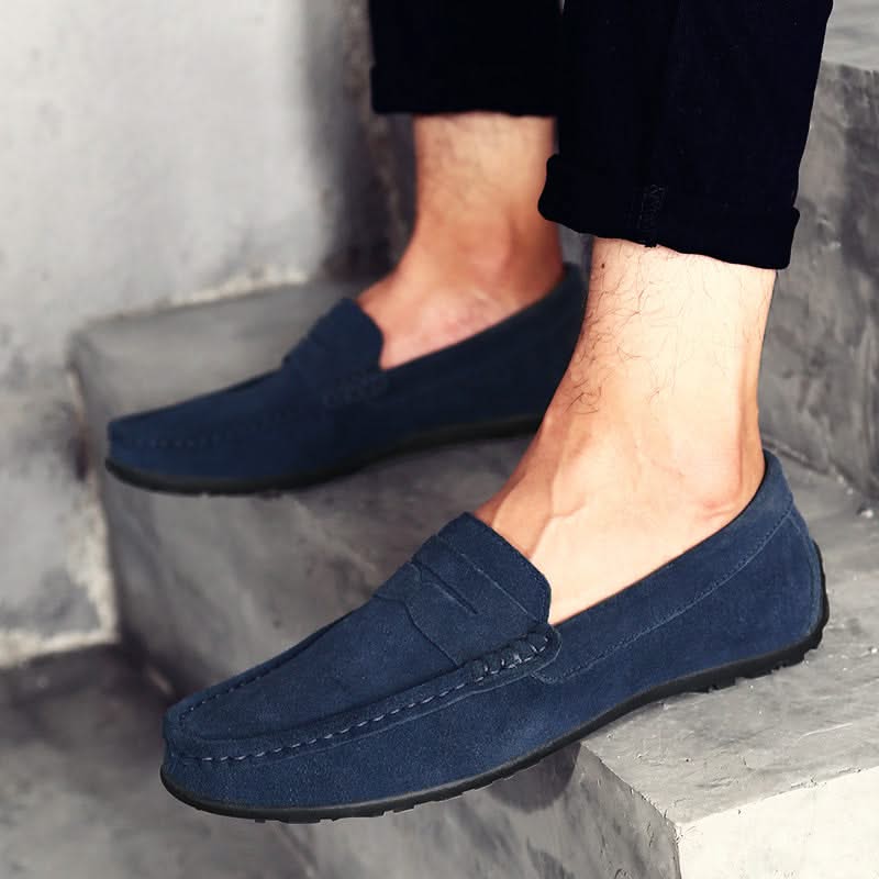 Fashionable men's Hudson loafers, essential slip-on footwear for sophisticated everyday style. Comfortable shoes.