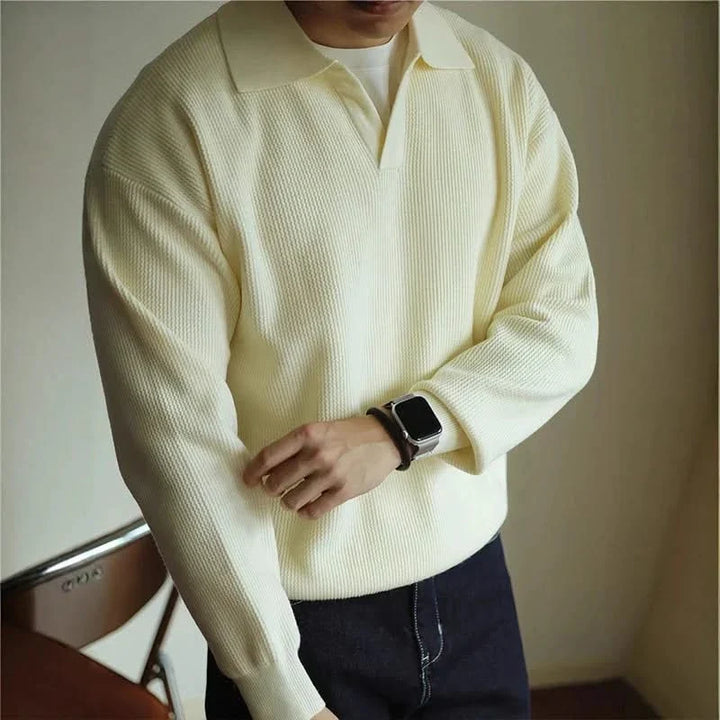 Soft fabric men's knit polo shirt. Breathable and comfortable, a classic fit essential for men's everyday fashion.