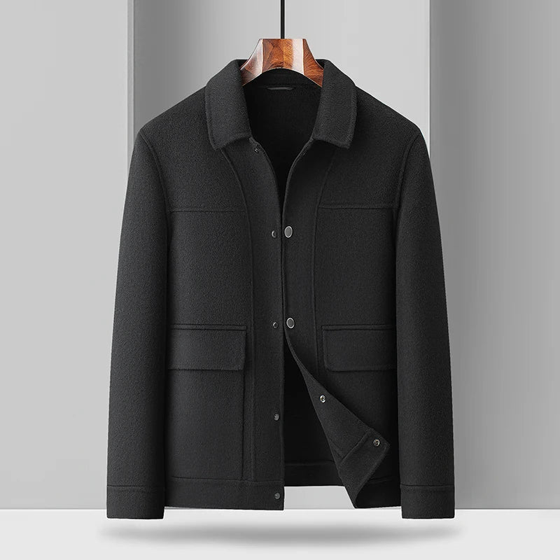 Versatile men's gray field jacket, perfect as an overshirt for a modern, refined layered look.