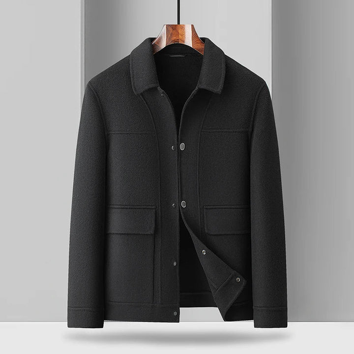 Versatile men's gray field jacket, perfect as an overshirt for a modern, refined layered look.