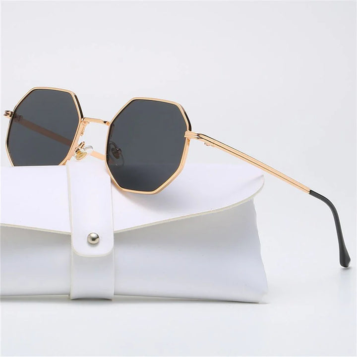 Trendy UV protection eyewear, unisex tetragon shades, making a bold style statement.