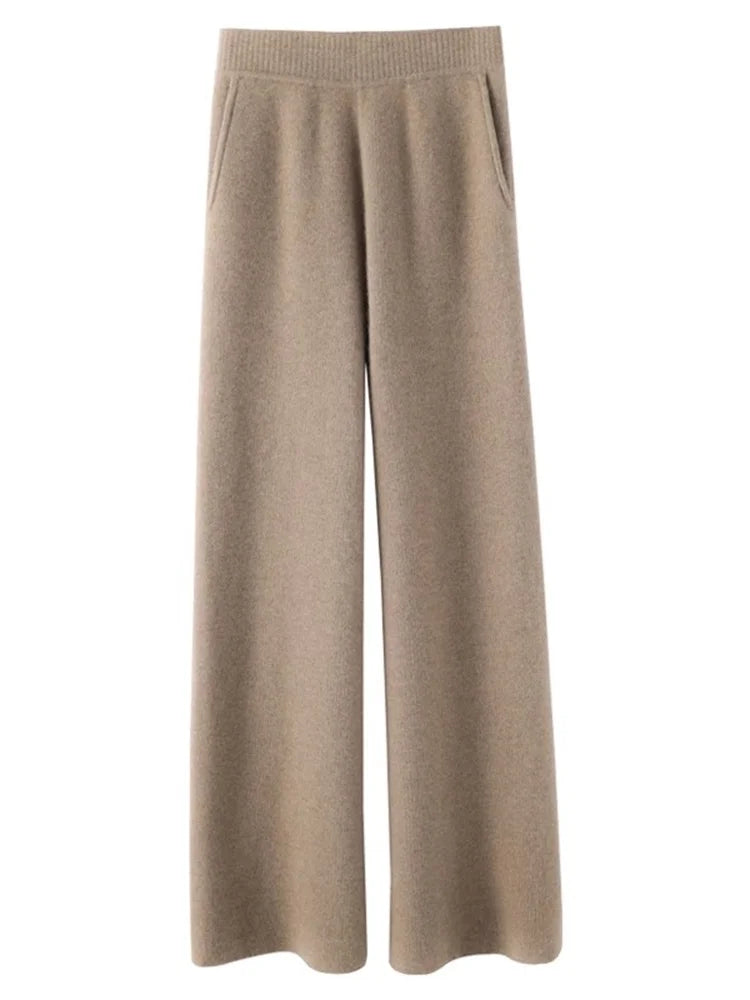 Women's comfortable high-waist cozy lounge pants. Relaxed fit casual wear for effortless everyday style.