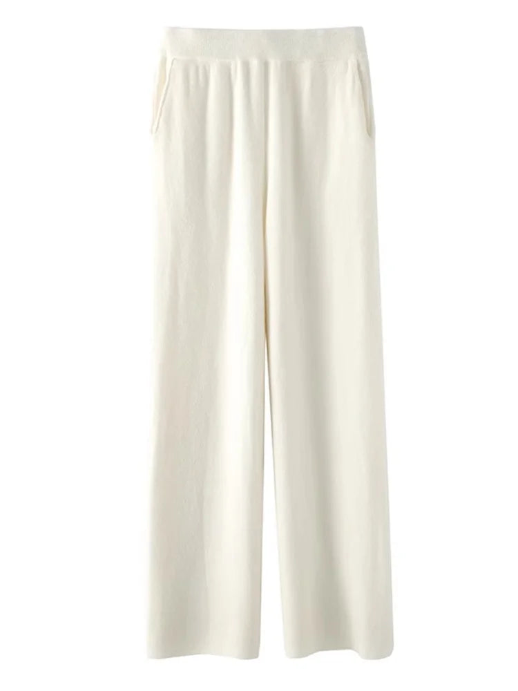 Plush women's high-waist cozy lounge pants. Experience ultimate comfort in these relaxed fit casual pants.