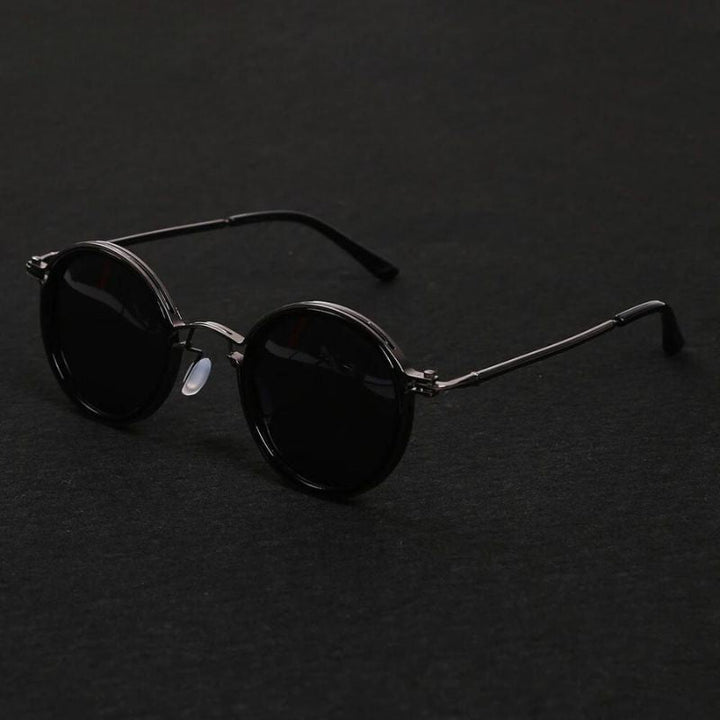 Chic unisex polarized UV400 fashion eyewear, an essential accessory for sun protection and style.