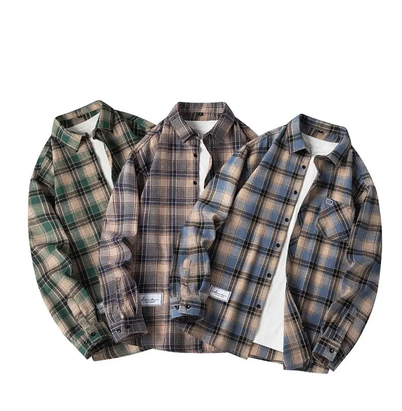 Effortless men's casual plaid flannel shirt, featuring a classic style for everyday comfort.